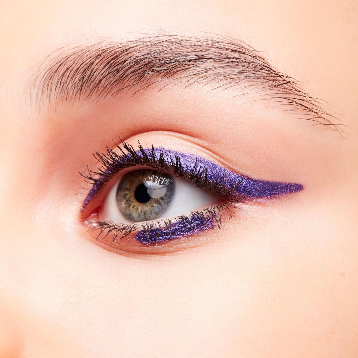 LIQUIDLAST 24-HOUR WATERPROOF LINER WAKANDA FOREVER (DELINEADOR DE OJOS)